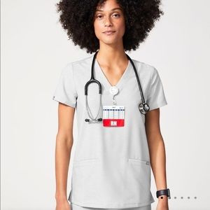 🤍 Figs XS Kade and Casma in Space Grey NWT